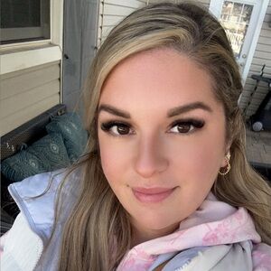 Meet your Posher, Sonya